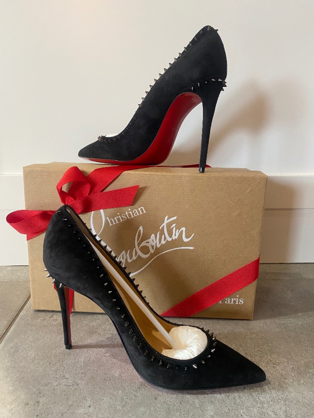 Louboutin Anjalina 100, 37 U.S. 7